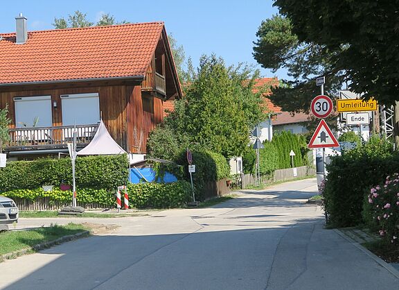 Kreuzung „Am Waldrand“