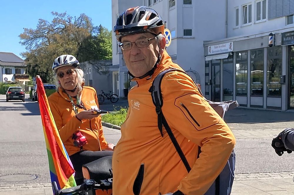 Startbereit, die Tourenleitendnen Jürgen und Claudia