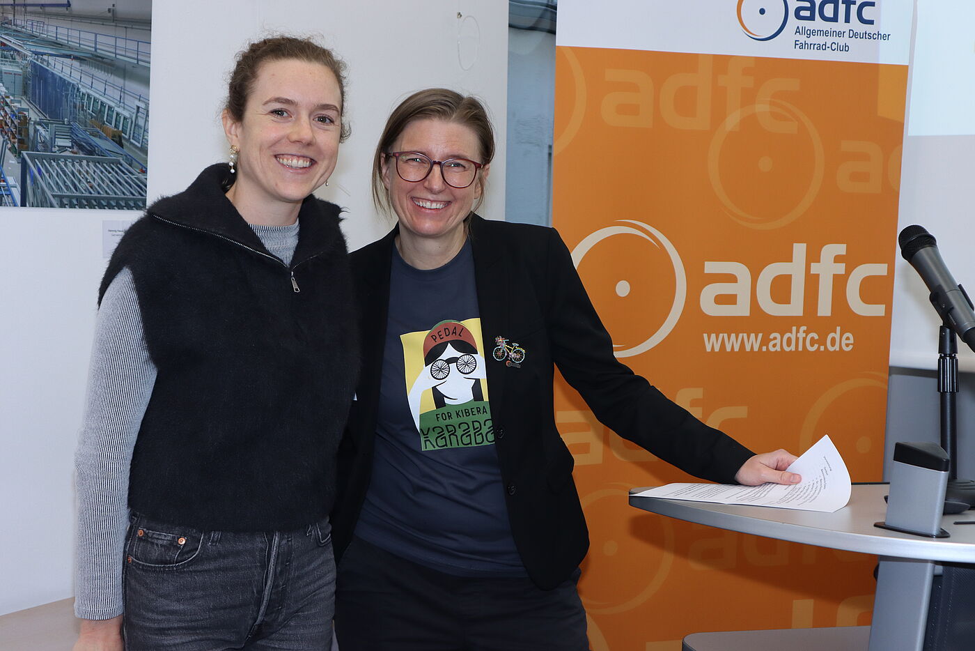 V.l.n.r.: Nienke Buters und die ADFC-Vorsitzende Eva Mahling