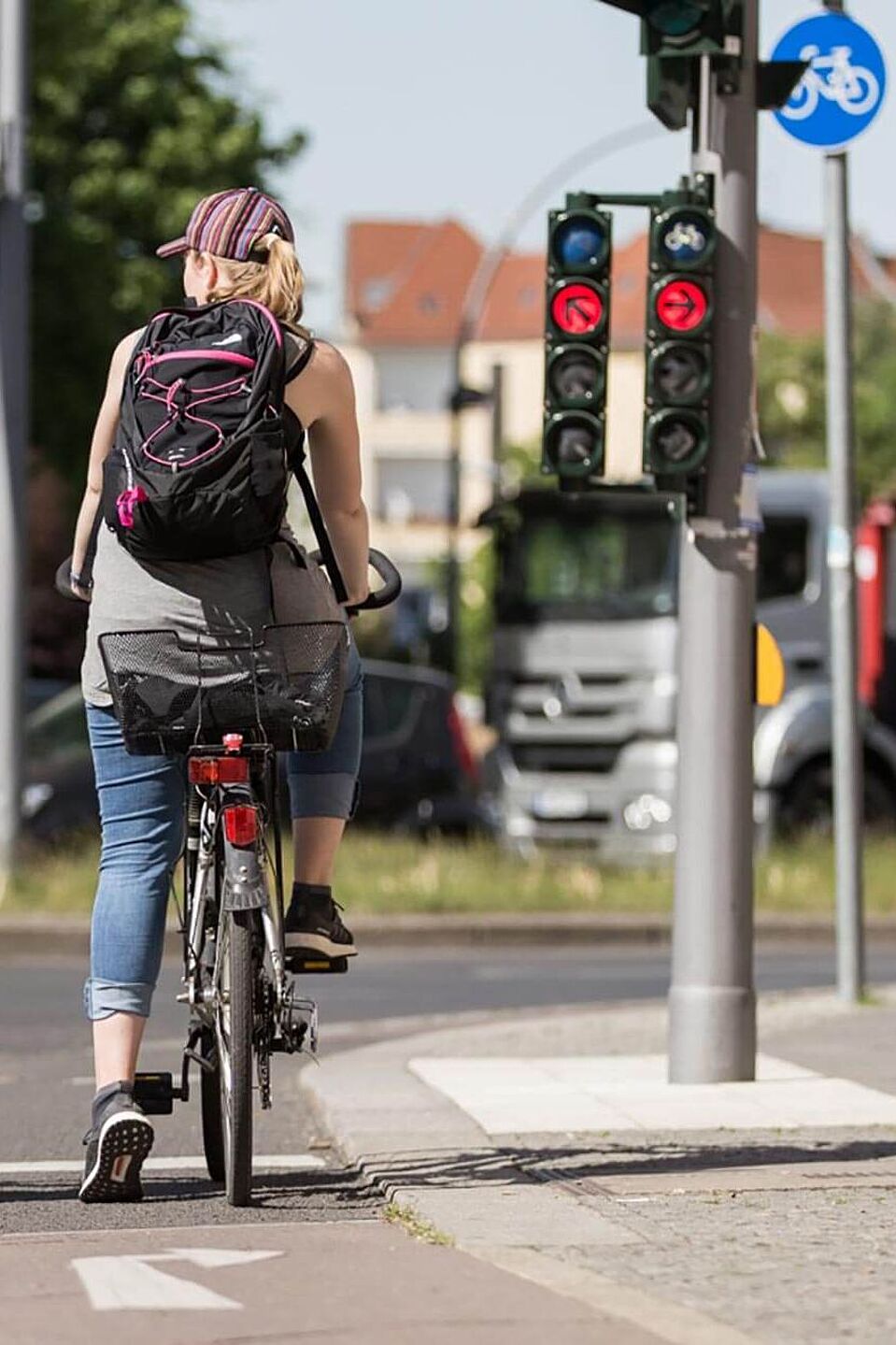 Fahrradfahren im täglichen Verkehr Fahrradfahren im täglichen Verkehr